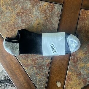 Adidas socks men's size 12.5-15, golf socks
